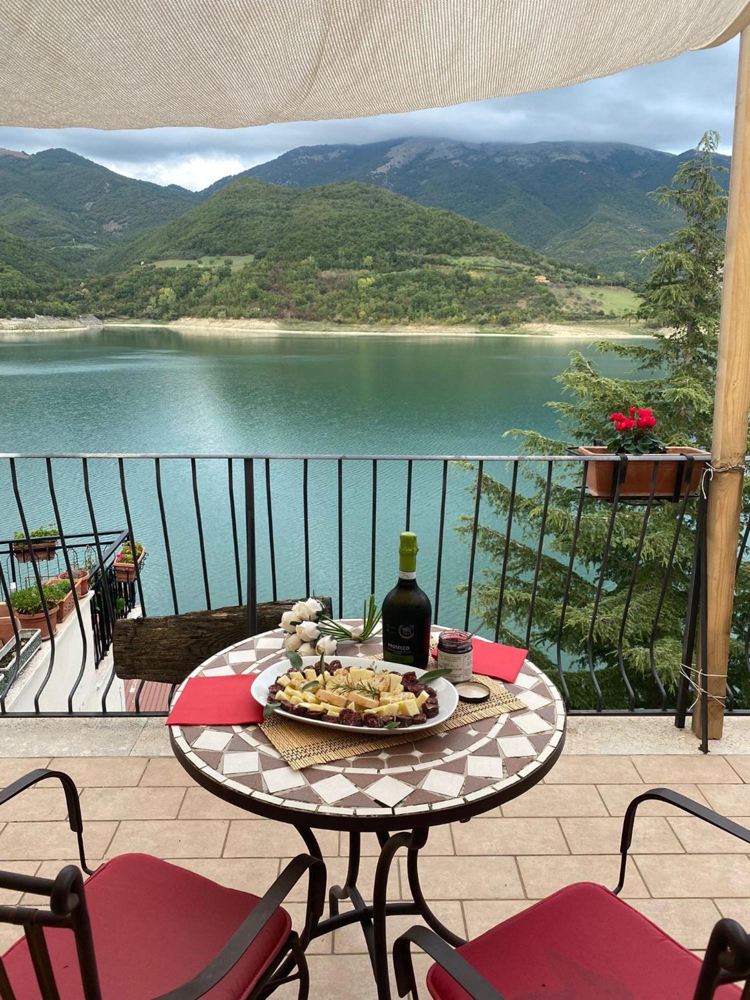 B&B La Casetta Sul Lago Colle di Tora Extérieur photo