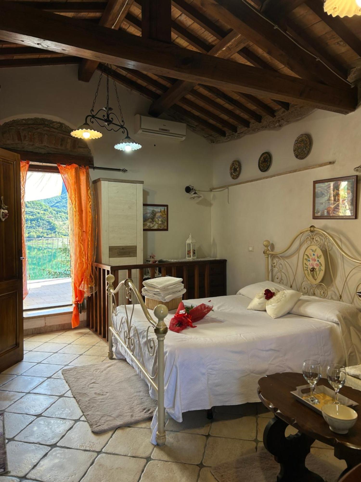 B&B La Casetta Sul Lago Colle di Tora Extérieur photo
